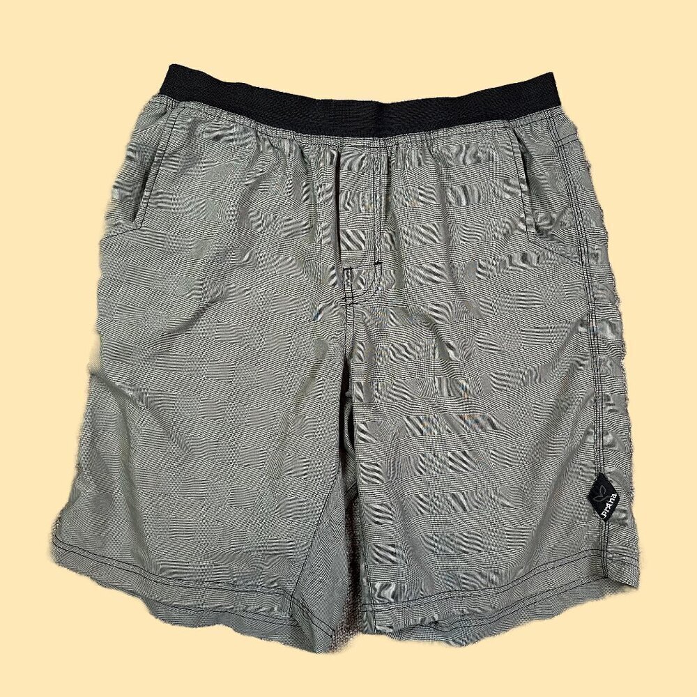PraNa Men's Plaid Sage Green Gray Stretch Shorts Size Large / Gorpcore Summer